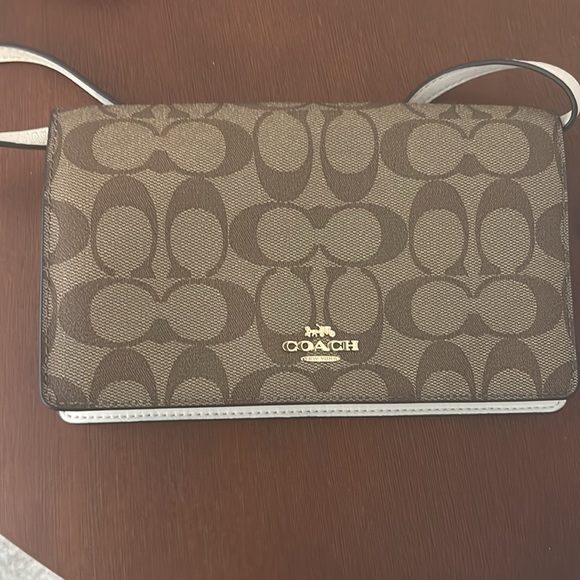 Coach Signature Tan Wallet/Crossbody - Picture 3 of 8